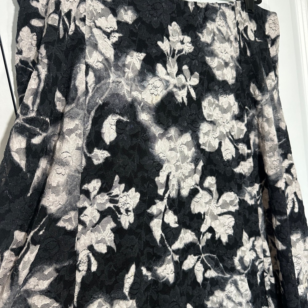 Jones NY Midi Skirt XL Black White Floral Lace Y2K Whimsigoth Fairy Emo Punk - Picture 3 of 6
